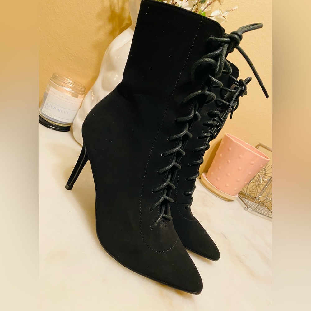 Black. Velvet. Size 5.5 lace front and zipper boots